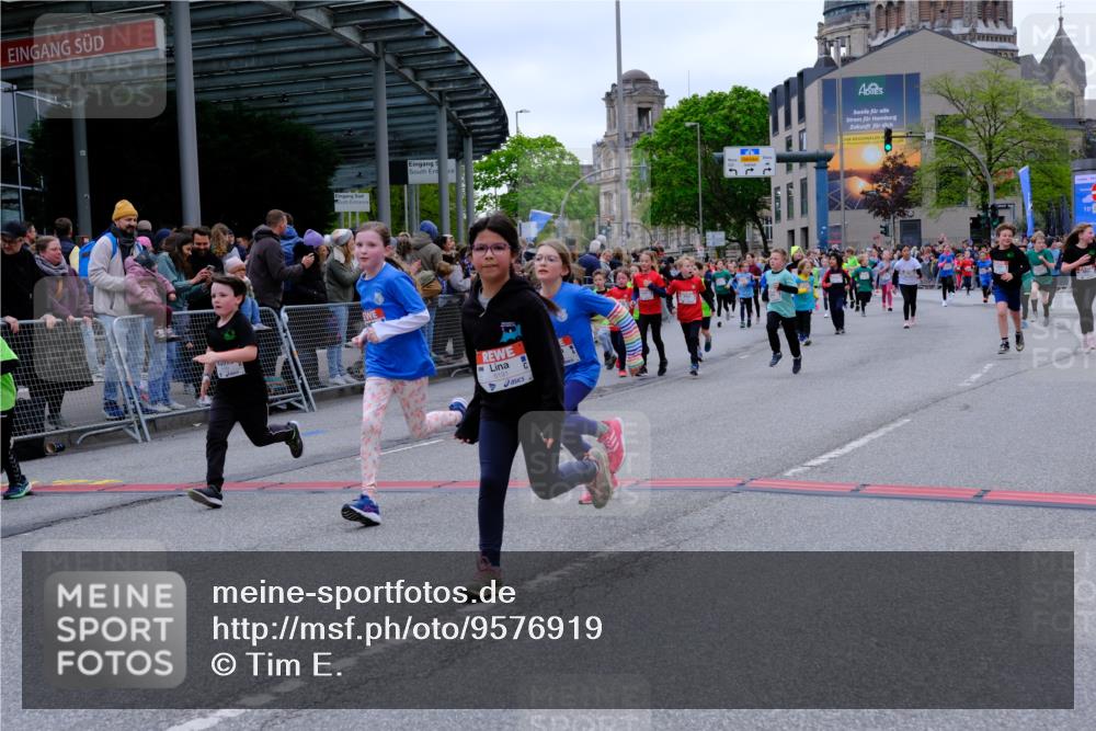 25.04.2026 - Das Zehntel Tim E. http://msf.ph/oto/9576919 25.04.2026 10:58:27 Ziel 5137, 5212, 5266, 5315, 5320, 5375, 5485, 5496, 5499, 5648, 5680, 5694, 5750, 5801, 5822, 5850, 5862, 5933, 5987, 5996, 6033, 6108, 6112, 6129, 6191, 6199, 6351, 6361, 6538, 6647, 6723, 6786, 6810, 6843, 6860, 6878, 6902, 6932, 6961, 7042, 7230, 7236, 7294, 7297, 7551, 7595, 7613, 7790, 7866, 7868, 8071, 10162 meine-sportfotos.de