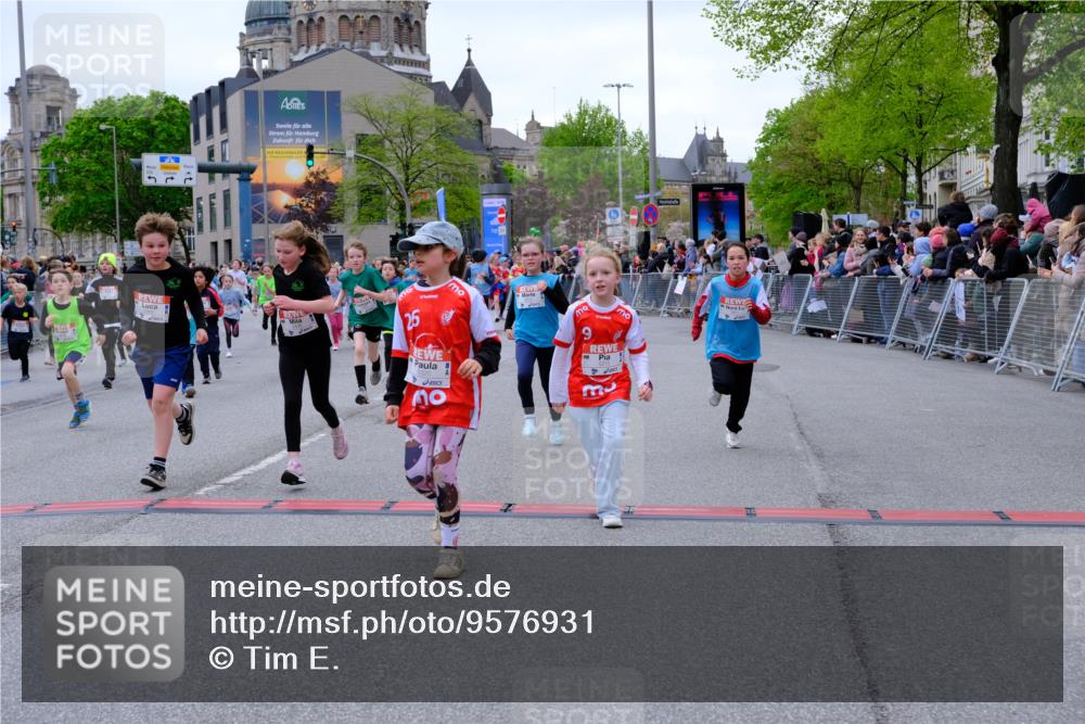 25.04.2026 - Das Zehntel Tim E. http://msf.ph/oto/9576931 25.04.2026 10:58:30 Ziel 5073, 5137, 5266, 5315, 5320, 5407, 5485, 5496, 5499, 5648, 5666, 5668, 5680, 5694, 5801, 5822, 5850, 5862, 5987, 5996, 6033, 6108, 6112, 6129, 6191, 6199, 6298, 6304, 6308, 6351, 6361, 6370, 6377, 6388, 6400, 6590, 6647, 6727, 6730, 6786, 6810, 6932, 6961, 7042, 7049, 7062, 7230, 7232, 7236, 7294, 7297, 7551, 7595, 7647, 7653, 7659, 7666, 7760, 7866, 7868, 7887, 7901 meine-sportfotos.de