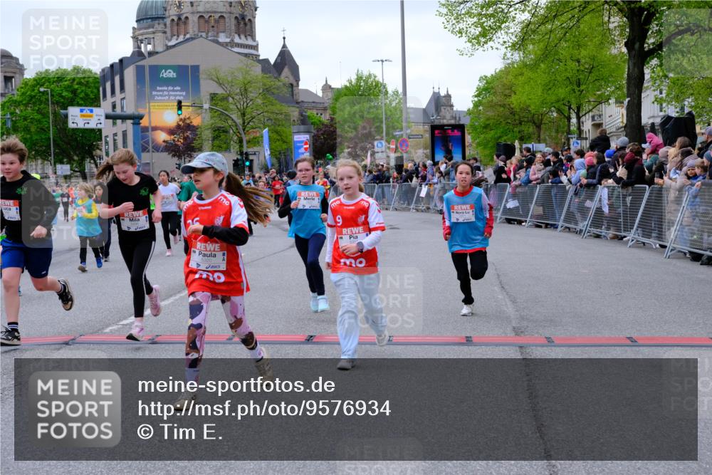 25.04.2026 - Das Zehntel Tim E. http://msf.ph/oto/9576934 25.04.2026 10:58:30 Ziel 5073, 5137, 5266, 5315, 5320, 5407, 5485, 5496, 5499, 5648, 5666, 5668, 5680, 5694, 5801, 5822, 5850, 5862, 5987, 5996, 6033, 6108, 6112, 6129, 6191, 6199, 6298, 6304, 6308, 6351, 6361, 6370, 6377, 6388, 6400, 6590, 6647, 6727, 6730, 6786, 6810, 6932, 6961, 7042, 7049, 7062, 7230, 7232, 7236, 7294, 7297, 7551, 7595, 7647, 7653, 7659, 7666, 7760, 7866, 7868, 7887, 7901 meine-sportfotos.de