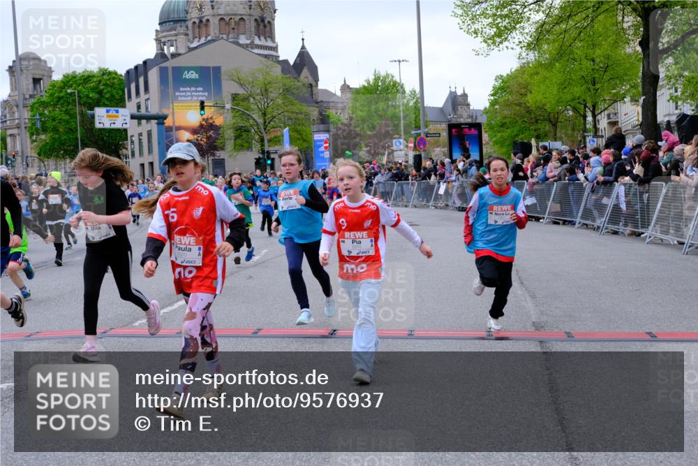 25.04.2026 - Das Zehntel Tim E. http://msf.ph/oto/9576937 25.04.2026 10:58:30 Ziel 5073, 5137, 5266, 5315, 5320, 5407, 5485, 5496, 5499, 5648, 5666, 5668, 5680, 5694, 5801, 5822, 5850, 5862, 5987, 5996, 6033, 6108, 6112, 6129, 6191, 6199, 6298, 6304, 6308, 6351, 6361, 6370, 6377, 6388, 6400, 6590, 6647, 6727, 6730, 6786, 6810, 6932, 6961, 7042, 7049, 7062, 7230, 7232, 7236, 7294, 7297, 7551, 7595, 7647, 7653, 7659, 7666, 7760, 7866, 7868, 7887, 7901 meine-sportfotos.de