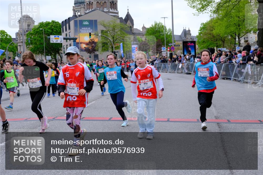 25.04.2026 - Das Zehntel Tim E. http://msf.ph/oto/9576939 25.04.2026 10:58:30 Ziel 5073, 5137, 5266, 5315, 5320, 5407, 5485, 5496, 5499, 5648, 5666, 5668, 5680, 5694, 5801, 5822, 5850, 5862, 5987, 5996, 6033, 6108, 6112, 6129, 6191, 6199, 6298, 6304, 6308, 6351, 6361, 6370, 6377, 6388, 6400, 6590, 6647, 6727, 6730, 6786, 6810, 6932, 6961, 7042, 7049, 7062, 7230, 7232, 7236, 7294, 7297, 7551, 7595, 7647, 7653, 7659, 7666, 7760, 7866, 7868, 7887, 7901 meine-sportfotos.de