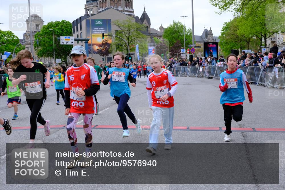 25.04.2026 - Das Zehntel Tim E. http://msf.ph/oto/9576940 25.04.2026 10:58:31 Ziel 5015, 5073, 5266, 5315, 5320, 5407, 5485, 5496, 5499, 5666, 5668, 5680, 5694, 5801, 5822, 5987, 5996, 6033, 6108, 6112, 6129, 6191, 6199, 6298, 6304, 6308, 6351, 6361, 6370, 6377, 6388, 6400, 6590, 6647, 6727, 6730, 6786, 6810, 7042, 7049, 7062, 7230, 7232, 7236, 7294, 7297, 7551, 7647, 7653, 7659, 7666, 7760, 7866, 7868, 7887, 7901 meine-sportfotos.de