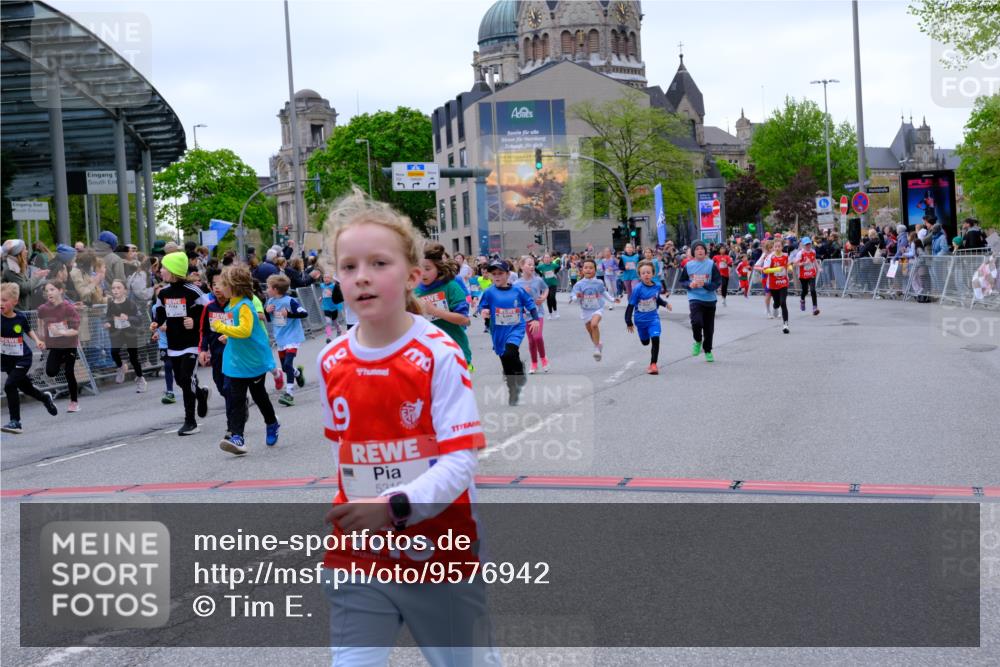 25.04.2026 - Das Zehntel Tim E. http://msf.ph/oto/9576942 25.04.2026 10:58:32 Ziel 5015, 5068, 5073, 5266, 5315, 5320, 5323, 5407, 5485, 5496, 5499, 5666, 5668, 5676, 5801, 5822, 5987, 5996, 6033, 6108, 6112, 6129, 6191, 6298, 6304, 6308, 6351, 6361, 6370, 6377, 6388, 6400, 6590, 6647, 6727, 6730, 6786, 6810, 7049, 7062, 7230, 7232, 7236, 7294, 7297, 7551, 7647, 7653, 7659, 7666, 7760, 7866, 7868, 7887, 7901 meine-sportfotos.de
