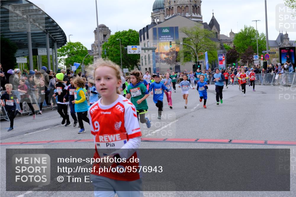 25.04.2026 - Das Zehntel Tim E. http://msf.ph/oto/9576943 25.04.2026 10:58:32 Ziel 5015, 5068, 5073, 5266, 5315, 5320, 5323, 5407, 5485, 5496, 5499, 5666, 5668, 5676, 5801, 5822, 5987, 5996, 6033, 6108, 6112, 6129, 6191, 6298, 6304, 6308, 6351, 6361, 6370, 6377, 6388, 6400, 6590, 6647, 6727, 6730, 6786, 6810, 7049, 7062, 7230, 7232, 7236, 7294, 7297, 7551, 7647, 7653, 7659, 7666, 7760, 7866, 7868, 7887, 7901 meine-sportfotos.de