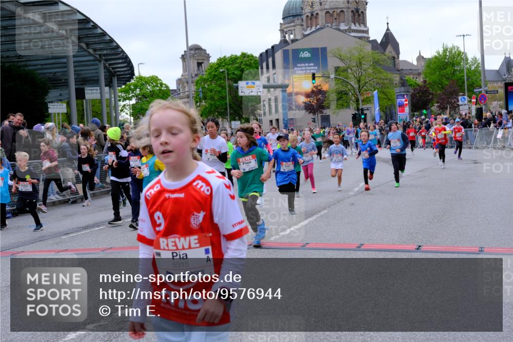 25.04.2026 - Das Zehntel Tim E. http://msf.ph/oto/9576944 25.04.2026 10:58:32 Ziel 5015, 5068, 5073, 5266, 5315, 5320, 5323, 5407, 5485, 5496, 5499, 5666, 5668, 5676, 5801, 5822, 5987, 5996, 6033, 6108, 6112, 6129, 6191, 6298, 6304, 6308, 6351, 6361, 6370, 6377, 6388, 6400, 6590, 6647, 6727, 6730, 6786, 6810, 7049, 7062, 7230, 7232, 7236, 7294, 7297, 7551, 7647, 7653, 7659, 7666, 7760, 7866, 7868, 7887, 7901 meine-sportfotos.de