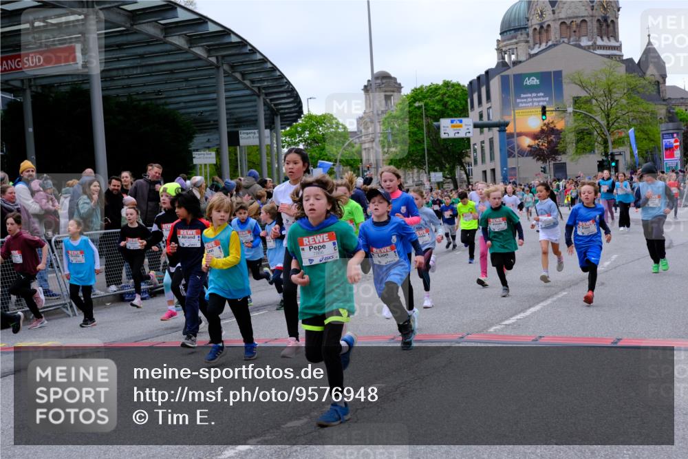 25.04.2026 - Das Zehntel Tim E. http://msf.ph/oto/9576948 25.04.2026 10:58:33 Ziel 5015, 5068, 5069, 5073, 5266, 5311, 5315, 5316, 5320, 5323, 5347, 5407, 5485, 5496, 5499, 5666, 5668, 5676, 5801, 5822, 5824, 5987, 5996, 6033, 6108, 6112, 6129, 6191, 6298, 6304, 6308, 6351, 6361, 6370, 6377, 6388, 6400, 6590, 6727, 6730, 6786, 6810, 7049, 7062, 7196, 7232, 7294, 7297, 7551, 7647, 7653, 7659, 7666, 7760, 7866, 7868, 7887, 7901 meine-sportfotos.de