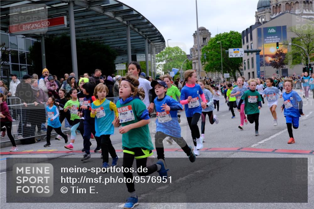 25.04.2026 - Das Zehntel Tim E. http://msf.ph/oto/9576951 25.04.2026 10:58:34 Ziel 5015, 5068, 5069, 5073, 5266, 5311, 5315, 5316, 5320, 5323, 5347, 5407, 5485, 5496, 5499, 5629, 5666, 5668, 5676, 5801, 5808, 5822, 5824, 5987, 5996, 6033, 6108, 6112, 6129, 6298, 6304, 6308, 6351, 6370, 6377, 6388, 6400, 6590, 6727, 6730, 7049, 7062, 7196, 7232, 7294, 7297, 7551, 7647, 7653, 7659, 7666, 7760, 7866, 7868, 7887, 7901, 7983 meine-sportfotos.de