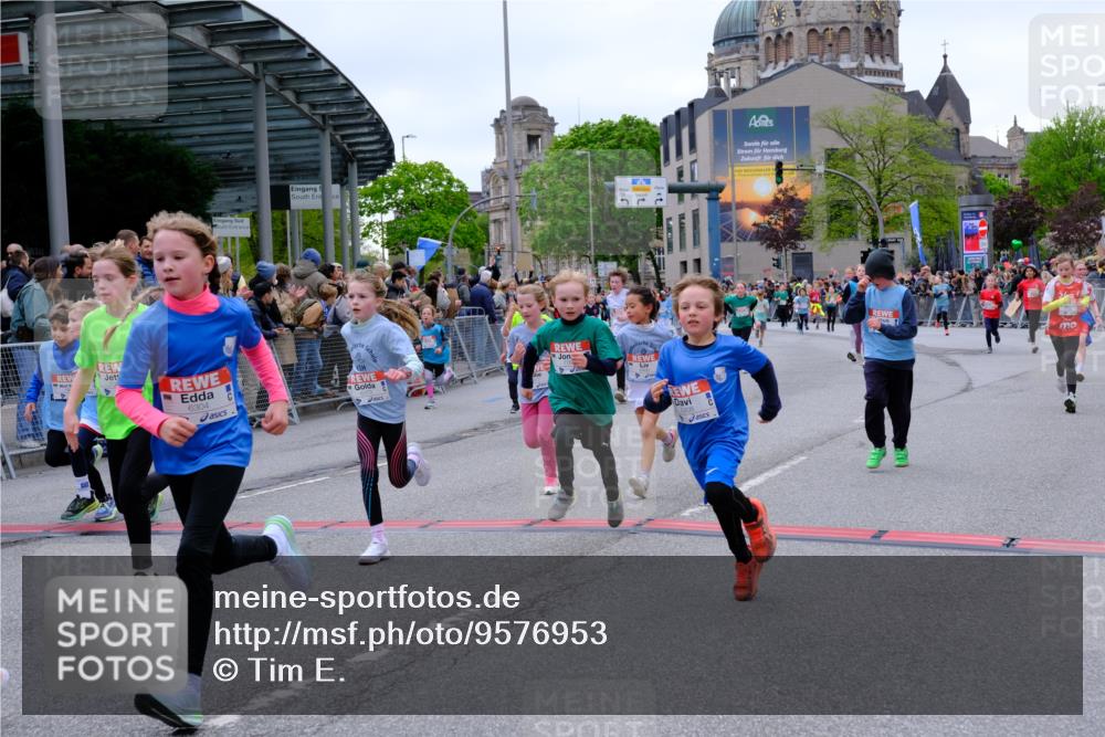 25.04.2026 - Das Zehntel Tim E. http://msf.ph/oto/9576953 25.04.2026 10:58:34 Ziel 5015, 5068, 5069, 5073, 5266, 5311, 5315, 5316, 5320, 5323, 5347, 5407, 5485, 5496, 5499, 5629, 5666, 5668, 5676, 5801, 5808, 5822, 5824, 5987, 5996, 6033, 6108, 6112, 6129, 6298, 6304, 6308, 6351, 6370, 6377, 6388, 6400, 6590, 6727, 6730, 7049, 7062, 7196, 7232, 7294, 7297, 7551, 7647, 7653, 7659, 7666, 7760, 7866, 7868, 7887, 7901, 7983 meine-sportfotos.de