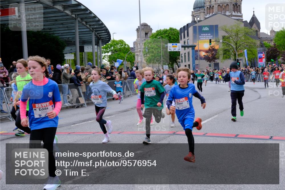 25.04.2026 - Das Zehntel Tim E. http://msf.ph/oto/9576954 25.04.2026 10:58:34 Ziel 5015, 5068, 5069, 5073, 5266, 5311, 5315, 5316, 5320, 5323, 5347, 5407, 5485, 5496, 5499, 5629, 5666, 5668, 5676, 5801, 5808, 5822, 5824, 5987, 5996, 6033, 6108, 6112, 6129, 6298, 6304, 6308, 6351, 6370, 6377, 6388, 6400, 6590, 6727, 6730, 7049, 7062, 7196, 7232, 7294, 7297, 7551, 7647, 7653, 7659, 7666, 7760, 7866, 7868, 7887, 7901, 7983 meine-sportfotos.de