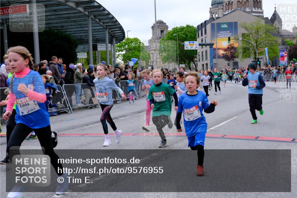 25.04.2026 - Das Zehntel Tim E. http://msf.ph/oto/9576955 25.04.2026 10:58:34 Ziel 5015, 5068, 5069, 5073, 5266, 5311, 5315, 5316, 5320, 5323, 5347, 5407, 5485, 5496, 5499, 5629, 5666, 5668, 5676, 5801, 5808, 5822, 5824, 5987, 5996, 6033, 6108, 6112, 6129, 6298, 6304, 6308, 6351, 6370, 6377, 6388, 6400, 6590, 6727, 6730, 7049, 7062, 7196, 7232, 7294, 7297, 7551, 7647, 7653, 7659, 7666, 7760, 7866, 7868, 7887, 7901, 7983 meine-sportfotos.de