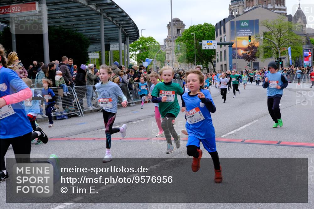 25.04.2026 - Das Zehntel Tim E. http://msf.ph/oto/9576956 25.04.2026 10:58:35 Ziel 5015, 5068, 5069, 5073, 5266, 5311, 5315, 5316, 5320, 5323, 5347, 5407, 5485, 5496, 5629, 5666, 5668, 5676, 5801, 5808, 5822, 5824, 5987, 5996, 6033, 6105, 6108, 6112, 6114, 6129, 6298, 6304, 6308, 6369, 6370, 6377, 6388, 6400, 6467, 6590, 6727, 6730, 7049, 7062, 7196, 7232, 7551, 7647, 7653, 7659, 7666, 7760, 7866, 7868, 7887, 7901, 7983 meine-sportfotos.de