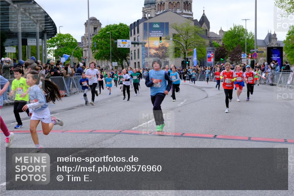 25.04.2026 - Das Zehntel Tim E. http://msf.ph/oto/9576960 25.04.2026 10:58:35 Ziel 5015, 5068, 5069, 5073, 5266, 5311, 5315, 5316, 5320, 5323, 5347, 5407, 5485, 5496, 5629, 5666, 5668, 5676, 5801, 5808, 5822, 5824, 5987, 5996, 6033, 6105, 6108, 6112, 6114, 6129, 6298, 6304, 6308, 6369, 6370, 6377, 6388, 6400, 6467, 6590, 6727, 6730, 7049, 7062, 7196, 7232, 7551, 7647, 7653, 7659, 7666, 7760, 7866, 7868, 7887, 7901, 7983 meine-sportfotos.de