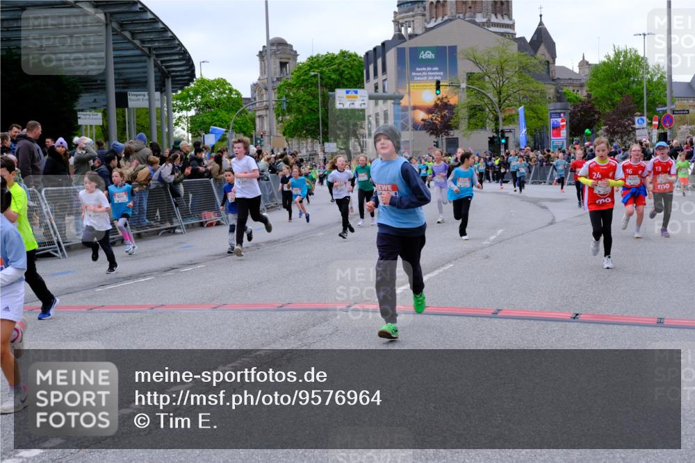 25.04.2026 - Das Zehntel Tim E. http://msf.ph/oto/9576964 25.04.2026 10:58:36 Ziel 5015, 5068, 5069, 5073, 5266, 5311, 5315, 5316, 5320, 5323, 5347, 5407, 5485, 5496, 5629, 5666, 5668, 5676, 5801, 5808, 5822, 5824, 5987, 5996, 6033, 6105, 6108, 6112, 6114, 6129, 6298, 6304, 6308, 6369, 6370, 6377, 6388, 6400, 6467, 6590, 6727, 6730, 6746, 6759, 7049, 7062, 7196, 7232, 7647, 7653, 7659, 7666, 7760, 7866, 7868, 7887, 7901, 7983 meine-sportfotos.de