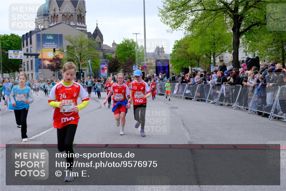25.04.2026 - Das Zehntel Tim E. http://msf.ph/oto/9576975 25.04.2026 10:58:38 Ziel 5015, 5068, 5069, 5073, 5266, 5311, 5316, 5323, 5347, 5407, 5629, 5666, 5668, 5676, 5808, 5824, 5956, 5996, 6105, 6112, 6114, 6129, 6298, 6304, 6308, 6369, 6370, 6377, 6388, 6400, 6467, 6471, 6478, 6484, 6590, 6727, 6730, 6746, 6759, 7049, 7062, 7196, 7232, 7647, 7653, 7659, 7666, 7760, 7866, 7868, 7887, 7901, 7983 meine-sportfotos.de