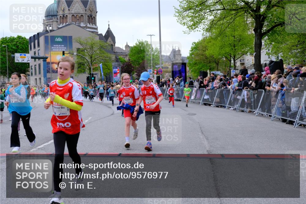 25.04.2026 - Das Zehntel Tim E. http://msf.ph/oto/9576977 25.04.2026 10:58:38 Ziel 5015, 5068, 5069, 5073, 5266, 5311, 5316, 5323, 5347, 5407, 5629, 5666, 5668, 5676, 5808, 5824, 5956, 5996, 6105, 6112, 6114, 6129, 6298, 6304, 6308, 6369, 6370, 6377, 6388, 6400, 6467, 6471, 6478, 6484, 6590, 6727, 6730, 6746, 6759, 7049, 7062, 7196, 7232, 7647, 7653, 7659, 7666, 7760, 7866, 7868, 7887, 7901, 7983 meine-sportfotos.de