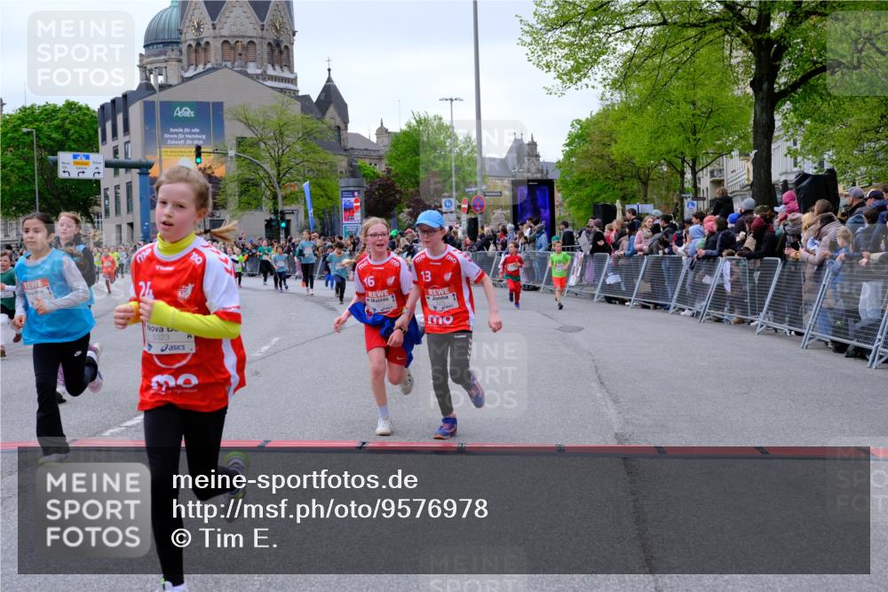 25.04.2026 - Das Zehntel Tim E. http://msf.ph/oto/9576978 25.04.2026 10:58:38 Ziel 5015, 5068, 5069, 5073, 5266, 5311, 5316, 5323, 5347, 5407, 5629, 5666, 5668, 5676, 5808, 5824, 5956, 5996, 6105, 6112, 6114, 6129, 6298, 6304, 6308, 6369, 6370, 6377, 6388, 6400, 6467, 6471, 6478, 6484, 6590, 6727, 6730, 6746, 6759, 7049, 7062, 7196, 7232, 7647, 7653, 7659, 7666, 7760, 7866, 7868, 7887, 7901, 7983 meine-sportfotos.de