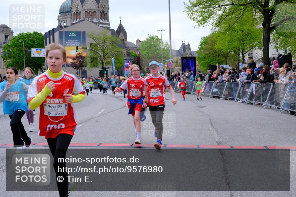 25.04.2026 - Das Zehntel Tim E. http://msf.ph/oto/9576980 25.04.2026 10:58:38 Ziel 5015, 5068, 5069, 5073, 5266, 5311, 5316, 5323, 5347, 5407, 5629, 5666, 5668, 5676, 5808, 5824, 5956, 5996, 6105, 6112, 6114, 6129, 6298, 6304, 6308, 6369, 6370, 6377, 6388, 6400, 6467, 6471, 6478, 6484, 6590, 6727, 6730, 6746, 6759, 7049, 7062, 7196, 7232, 7647, 7653, 7659, 7666, 7760, 7866, 7868, 7887, 7901, 7983 meine-sportfotos.de