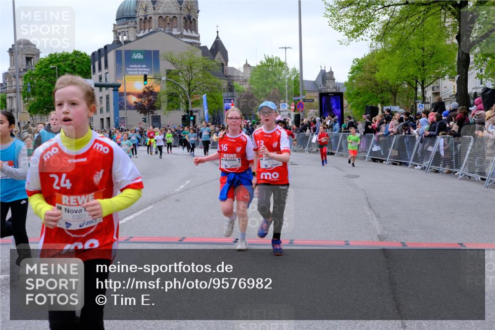 25.04.2026 - Das Zehntel Tim E. http://msf.ph/oto/9576982 25.04.2026 10:58:38 Ziel 5015, 5068, 5069, 5073, 5266, 5311, 5316, 5323, 5347, 5407, 5629, 5666, 5668, 5676, 5808, 5824, 5956, 5996, 6105, 6112, 6114, 6129, 6298, 6304, 6308, 6369, 6370, 6377, 6388, 6400, 6467, 6471, 6478, 6484, 6590, 6727, 6730, 6746, 6759, 7049, 7062, 7196, 7232, 7647, 7653, 7659, 7666, 7760, 7866, 7868, 7887, 7901, 7983 meine-sportfotos.de