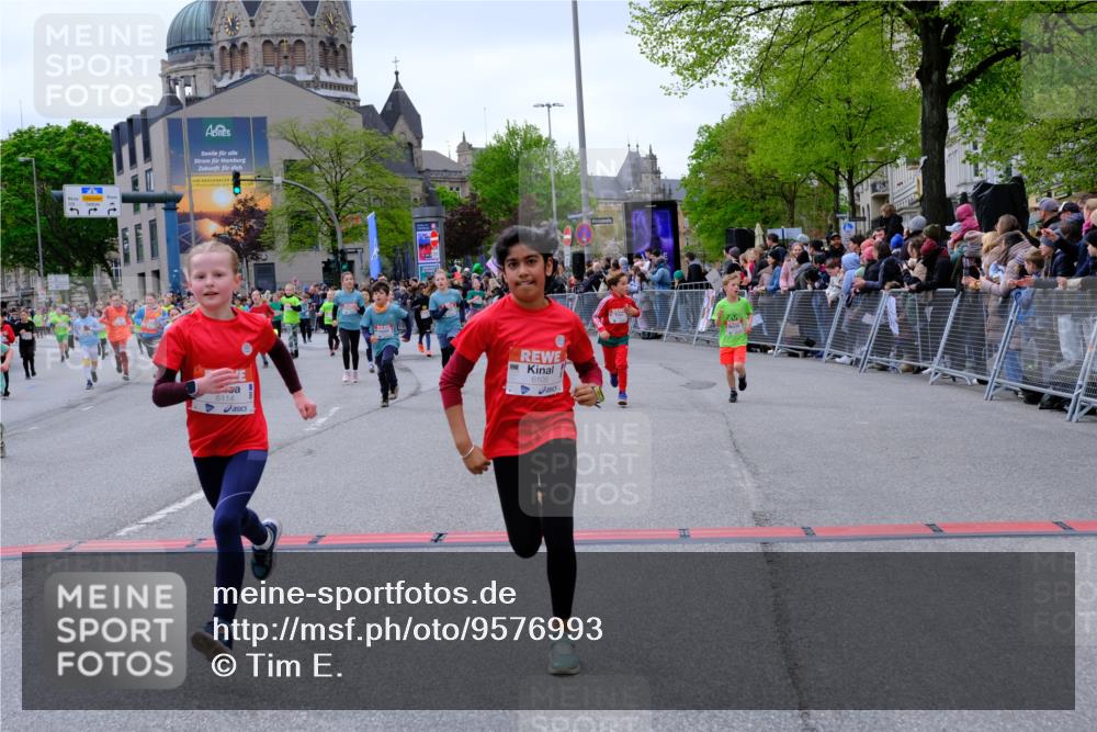 25.04.2026 - Das Zehntel Tim E. http://msf.ph/oto/9576993 25.04.2026 10:58:41 Ziel 5015, 5022, 5068, 5069, 5311, 5316, 5323, 5347, 5407, 5629, 5666, 5676, 5808, 5824, 5956, 6105, 6114, 6308, 6369, 6370, 6377, 6388, 6400, 6467, 6471, 6478, 6484, 6746, 6759, 7049, 7062, 7196, 7232, 7276, 7339, 7407, 7597, 7598, 7634, 7647, 7653, 7659, 7666, 7684, 7760, 7887, 7983 meine-sportfotos.de