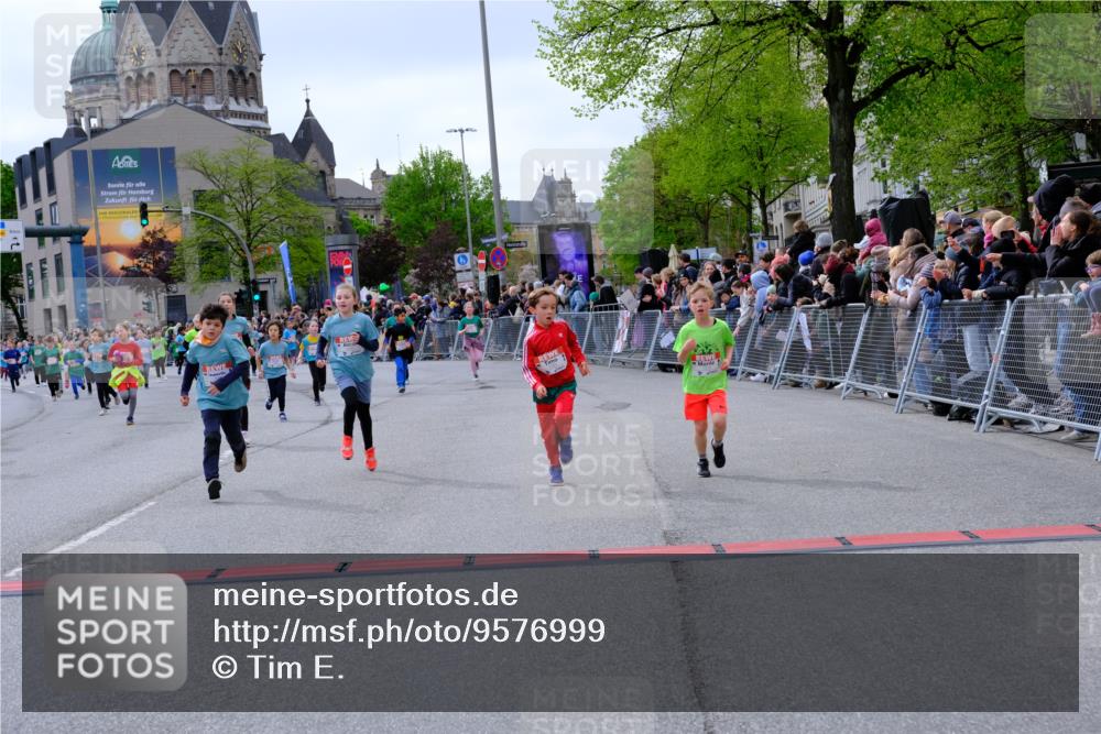 25.04.2026 - Das Zehntel Tim E. http://msf.ph/oto/9576999 25.04.2026 10:58:43 Ziel 5015, 5022, 5068, 5069, 5311, 5316, 5323, 5347, 5629, 5676, 5808, 5824, 5956, 6105, 6114, 6369, 6467, 6471, 6478, 6484, 6547, 6746, 6759, 6974, 6978, 7055, 7080, 7196, 7276, 7339, 7397, 7407, 7467, 7597, 7598, 7634, 7684, 7965, 7975, 7983 meine-sportfotos.de