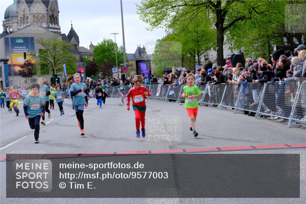 25.04.2026 - Das Zehntel Tim E. http://msf.ph/oto/9577003 25.04.2026 10:58:43 Ziel 5015, 5022, 5068, 5069, 5311, 5316, 5323, 5347, 5629, 5676, 5808, 5824, 5956, 6105, 6114, 6369, 6467, 6471, 6478, 6484, 6547, 6746, 6759, 6974, 6978, 7055, 7080, 7196, 7276, 7339, 7397, 7407, 7467, 7597, 7598, 7634, 7684, 7965, 7975, 7983 meine-sportfotos.de