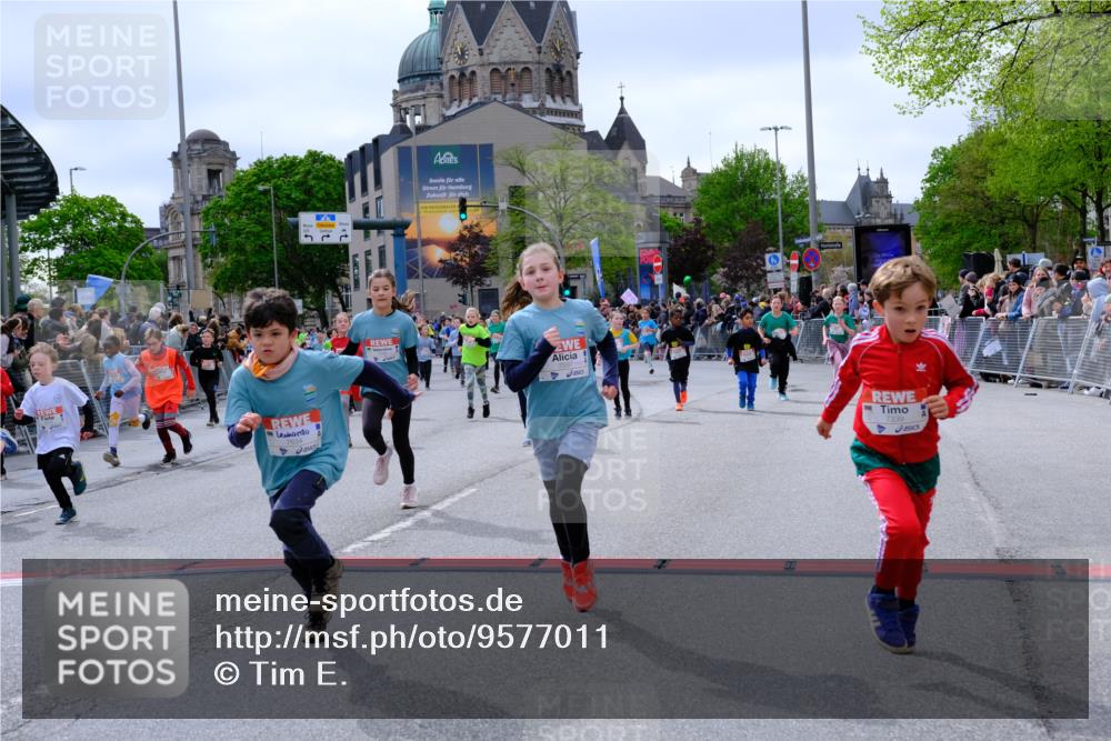 25.04.2026 - Das Zehntel Tim E. http://msf.ph/oto/9577011 25.04.2026 10:58:44 Ziel 5022, 5068, 5069, 5311, 5316, 5323, 5347, 5629, 5676, 5693, 5704, 5808, 5824, 5956, 6105, 6114, 6369, 6467, 6471, 6478, 6484, 6547, 6554, 6746, 6759, 6974, 6978, 7055, 7080, 7196, 7276, 7339, 7397, 7407, 7421, 7467, 7597, 7598, 7634, 7684, 7965, 7975, 7983 meine-sportfotos.de