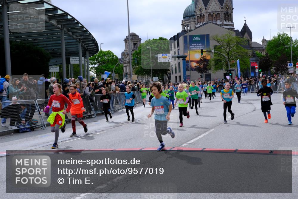 25.04.2026 - Das Zehntel Tim E. http://msf.ph/oto/9577019 25.04.2026 10:58:47 Ziel 5022, 5489, 5693, 5704, 5956, 6098, 6101, 6105, 6114, 6369, 6372, 6402, 6467, 6471, 6478, 6484, 6547, 6554, 6588, 6746, 6759, 6974, 6978, 7055, 7080, 7276, 7339, 7397, 7407, 7421, 7467, 7587, 7597, 7598, 7634, 7684, 7780, 7794, 7965, 7975 meine-sportfotos.de