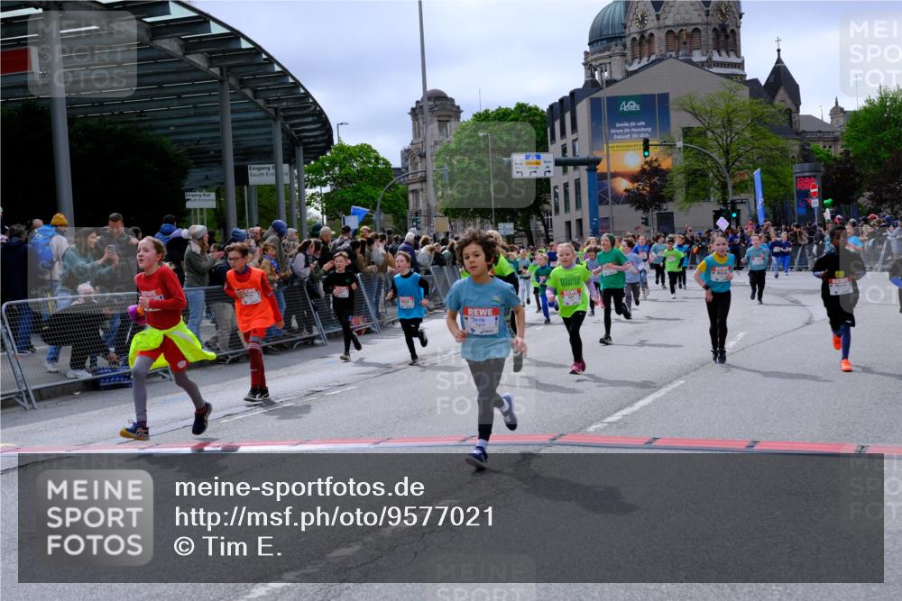 25.04.2026 - Das Zehntel Tim E. http://msf.ph/oto/9577021 25.04.2026 10:58:47 Ziel 5022, 5489, 5693, 5704, 5956, 6098, 6101, 6105, 6114, 6369, 6372, 6402, 6467, 6471, 6478, 6484, 6547, 6554, 6588, 6746, 6759, 6974, 6978, 7055, 7080, 7276, 7339, 7397, 7407, 7421, 7467, 7587, 7597, 7598, 7634, 7684, 7780, 7794, 7965, 7975 meine-sportfotos.de