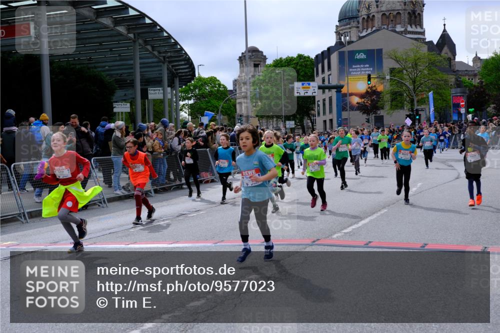 25.04.2026 - Das Zehntel Tim E. http://msf.ph/oto/9577023 25.04.2026 10:58:47 Ziel 5022, 5489, 5693, 5704, 5956, 6098, 6101, 6105, 6114, 6369, 6372, 6402, 6467, 6471, 6478, 6484, 6547, 6554, 6588, 6746, 6759, 6974, 6978, 7055, 7080, 7276, 7339, 7397, 7407, 7421, 7467, 7587, 7597, 7598, 7634, 7684, 7780, 7794, 7965, 7975 meine-sportfotos.de