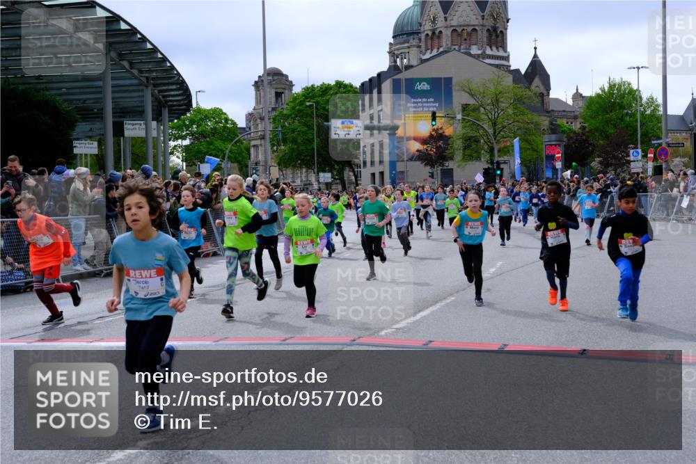 25.04.2026 - Das Zehntel Tim E. http://msf.ph/oto/9577026 25.04.2026 10:58:48 Ziel 5022, 5296, 5307, 5489, 5693, 5704, 5956, 6098, 6101, 6372, 6402, 6471, 6478, 6484, 6547, 6554, 6588, 6746, 6759, 6974, 6978, 7055, 7080, 7276, 7339, 7397, 7407, 7421, 7467, 7587, 7593, 7597, 7598, 7634, 7684, 7780, 7794, 7965, 7975 meine-sportfotos.de
