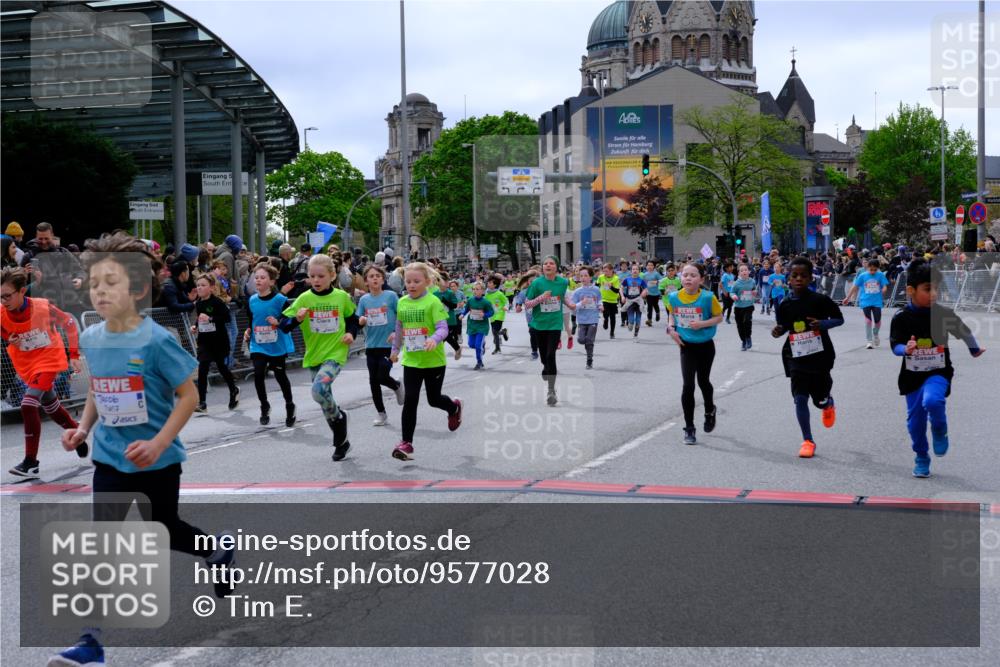 25.04.2026 - Das Zehntel Tim E. http://msf.ph/oto/9577028 25.04.2026 10:58:48 Ziel 5022, 5296, 5307, 5489, 5693, 5704, 5956, 6098, 6101, 6372, 6402, 6471, 6478, 6484, 6547, 6554, 6588, 6746, 6759, 6974, 6978, 7055, 7080, 7276, 7339, 7397, 7407, 7421, 7467, 7587, 7593, 7597, 7598, 7634, 7684, 7780, 7794, 7965, 7975 meine-sportfotos.de