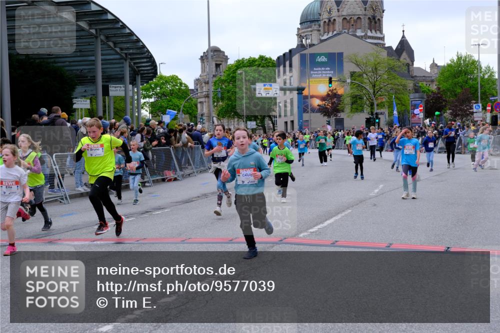 25.04.2026 - Das Zehntel Tim E. http://msf.ph/oto/9577039 25.04.2026 10:58:52 Ziel 5022, 5296, 5307, 5382, 5399, 5418, 5459, 5489, 5669, 5693, 5704, 6098, 6101, 6372, 6402, 6547, 6554, 6588, 6824, 6825, 6911, 6974, 6978, 7055, 7080, 7313, 7397, 7407, 7420, 7421, 7467, 7469, 7587, 7593, 7598, 7616, 7636, 7684, 7780, 7794, 7965, 7975 meine-sportfotos.de