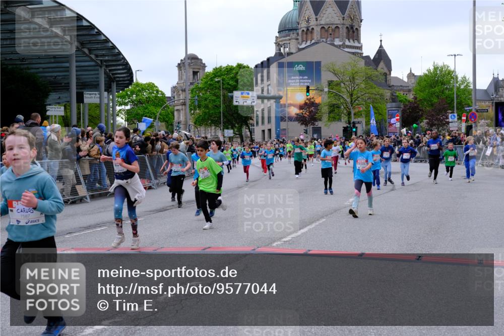 25.04.2026 - Das Zehntel Tim E. http://msf.ph/oto/9577044 25.04.2026 10:58:53 Ziel 5296, 5307, 5380, 5382, 5399, 5418, 5459, 5489, 5659, 5669, 5693, 5704, 5725, 5866, 6098, 6101, 6372, 6402, 6547, 6554, 6588, 6824, 6825, 6911, 6974, 6978, 7055, 7080, 7313, 7397, 7420, 7421, 7467, 7469, 7587, 7593, 7616, 7636, 7684, 7780, 7794, 7965, 7975 meine-sportfotos.de