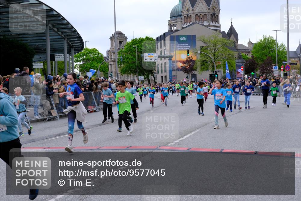 25.04.2026 - Das Zehntel Tim E. http://msf.ph/oto/9577045 25.04.2026 10:58:53 Ziel 5296, 5307, 5380, 5382, 5399, 5418, 5459, 5489, 5659, 5669, 5693, 5704, 5725, 5866, 6098, 6101, 6372, 6402, 6547, 6554, 6588, 6824, 6825, 6911, 6974, 6978, 7055, 7080, 7313, 7397, 7420, 7421, 7467, 7469, 7587, 7593, 7616, 7636, 7684, 7780, 7794, 7965, 7975 meine-sportfotos.de