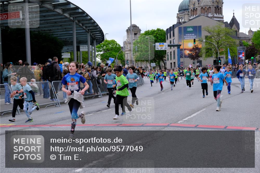 25.04.2026 - Das Zehntel Tim E. http://msf.ph/oto/9577049 25.04.2026 10:58:54 Ziel 5296, 5307, 5380, 5382, 5399, 5418, 5459, 5489, 5659, 5669, 5693, 5704, 5725, 5866, 6098, 6101, 6372, 6402, 6547, 6554, 6588, 6736, 6824, 6825, 6911, 6974, 6978, 7055, 7080, 7278, 7313, 7397, 7420, 7421, 7467, 7469, 7587, 7593, 7616, 7636, 7780, 7794, 7886, 7965, 7975 meine-sportfotos.de