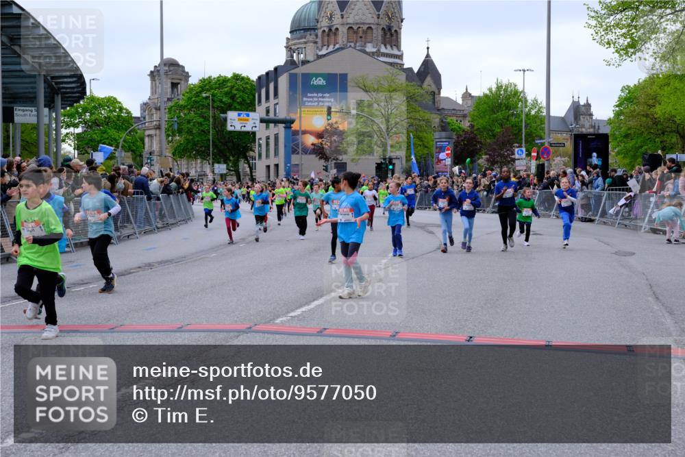 25.04.2026 - Das Zehntel Tim E. http://msf.ph/oto/9577050 25.04.2026 10:58:54 Ziel 5296, 5307, 5380, 5382, 5399, 5418, 5459, 5489, 5659, 5669, 5693, 5704, 5725, 5866, 6098, 6101, 6372, 6402, 6547, 6554, 6588, 6736, 6824, 6825, 6911, 6974, 6978, 7055, 7080, 7278, 7313, 7397, 7420, 7421, 7467, 7469, 7587, 7593, 7616, 7636, 7780, 7794, 7886, 7965, 7975 meine-sportfotos.de