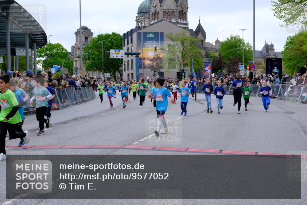 25.04.2026 - Das Zehntel Tim E. http://msf.ph/oto/9577052 25.04.2026 10:58:54 Ziel 5296, 5307, 5380, 5382, 5399, 5418, 5459, 5489, 5659, 5669, 5693, 5704, 5725, 5866, 6098, 6101, 6372, 6402, 6547, 6554, 6588, 6736, 6824, 6825, 6911, 6974, 6978, 7055, 7080, 7278, 7313, 7397, 7420, 7421, 7467, 7469, 7587, 7593, 7616, 7636, 7780, 7794, 7886, 7965, 7975 meine-sportfotos.de
