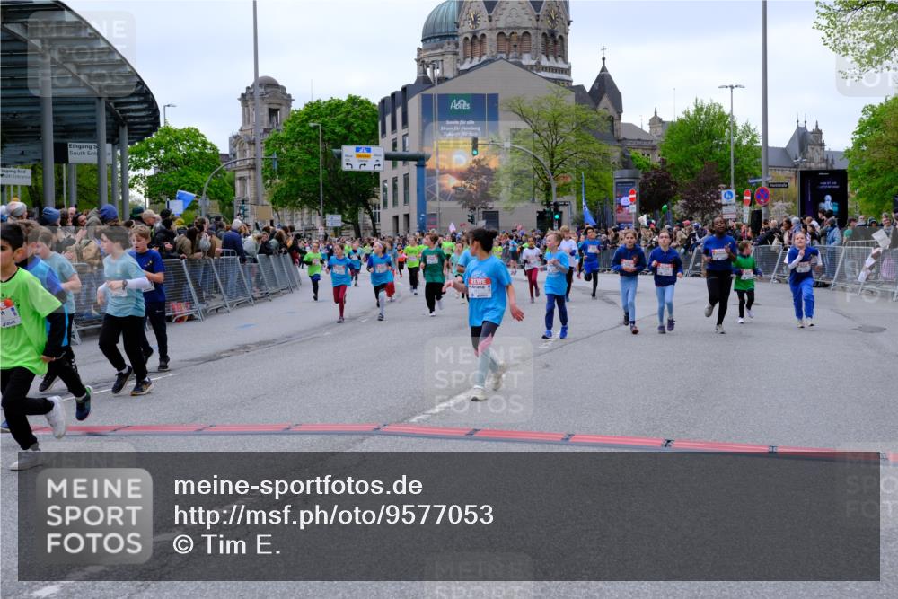 25.04.2026 - Das Zehntel Tim E. http://msf.ph/oto/9577053 25.04.2026 10:58:54 Ziel 5296, 5307, 5380, 5382, 5399, 5418, 5459, 5489, 5659, 5669, 5693, 5704, 5725, 5866, 6098, 6101, 6372, 6402, 6547, 6554, 6588, 6736, 6824, 6825, 6911, 6974, 6978, 7055, 7080, 7278, 7313, 7397, 7420, 7421, 7467, 7469, 7587, 7593, 7616, 7636, 7780, 7794, 7886, 7965, 7975 meine-sportfotos.de