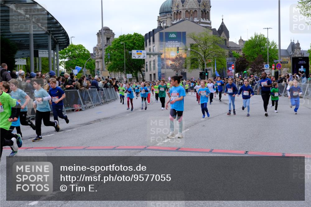 25.04.2026 - Das Zehntel Tim E. http://msf.ph/oto/9577055 25.04.2026 10:58:55 Ziel 5178, 5179, 5296, 5307, 5380, 5382, 5399, 5418, 5459, 5489, 5659, 5669, 5693, 5704, 5725, 5866, 5962, 6098, 6101, 6372, 6402, 6554, 6588, 6736, 6824, 6825, 6911, 6974, 6978, 7055, 7080, 7278, 7313, 7397, 7420, 7421, 7469, 7587, 7593, 7616, 7636, 7780, 7794, 7886, 7965, 7975 meine-sportfotos.de