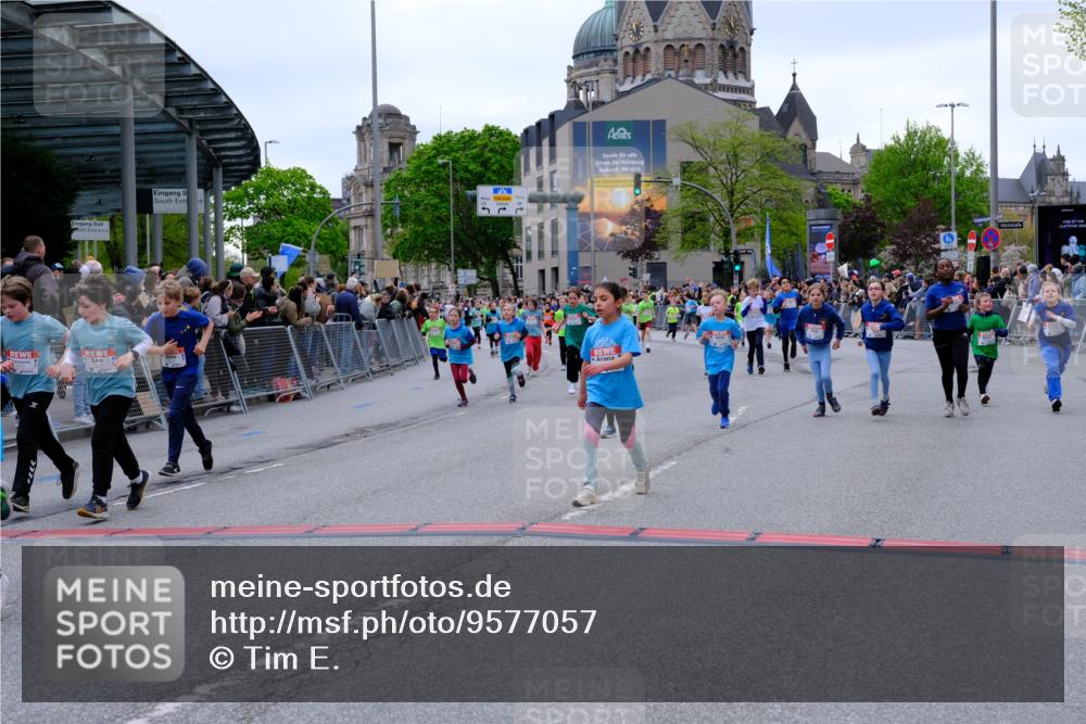 25.04.2026 - Das Zehntel Tim E. http://msf.ph/oto/9577057 25.04.2026 10:58:55 Ziel 5178, 5179, 5296, 5307, 5380, 5382, 5399, 5418, 5459, 5489, 5659, 5669, 5693, 5704, 5725, 5866, 5962, 6098, 6101, 6372, 6402, 6554, 6588, 6736, 6824, 6825, 6911, 6974, 6978, 7055, 7080, 7278, 7313, 7397, 7420, 7421, 7469, 7587, 7593, 7616, 7636, 7780, 7794, 7886, 7965, 7975 meine-sportfotos.de