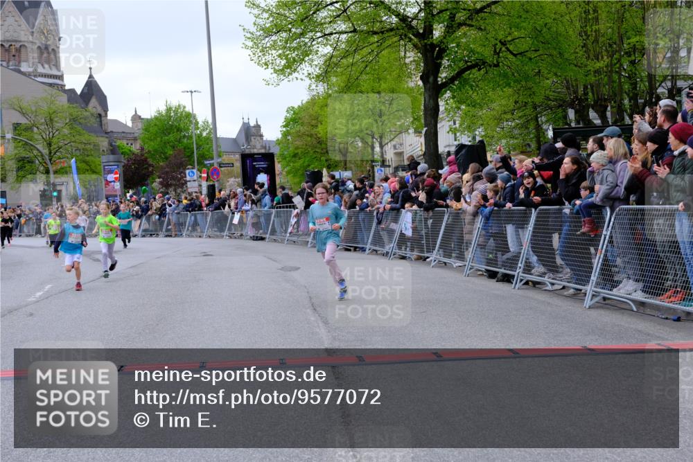 25.04.2026 - Das Zehntel Tim E. http://msf.ph/oto/9577072 25.04.2026 10:59:00 Ziel 5178, 5179, 5296, 5307, 5380, 5382, 5399, 5418, 5459, 5581, 5595, 5638, 5659, 5669, 5700, 5725, 5866, 5962, 6047, 6063, 6736, 6824, 6825, 6911, 7077, 7086, 7147, 7152, 7278, 7298, 7313, 7333, 7335, 7357, 7420, 7469, 7593, 7611, 7616, 7622, 7636, 7886 meine-sportfotos.de