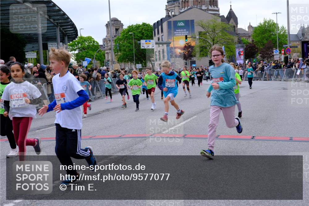 25.04.2026 - Das Zehntel Tim E. http://msf.ph/oto/9577077 25.04.2026 10:59:02 Ziel 5178, 5179, 5380, 5382, 5399, 5418, 5459, 5581, 5595, 5638, 5659, 5700, 5725, 5858, 5866, 5962, 6005, 6047, 6063, 6736, 6824, 6825, 6911, 7077, 7086, 7147, 7152, 7278, 7298, 7333, 7335, 7357, 7611, 7616, 7622, 7636, 7886 meine-sportfotos.de