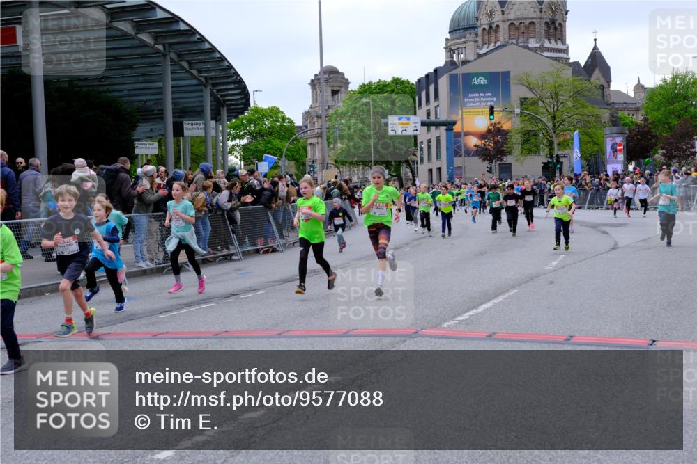 25.04.2026 - Das Zehntel Tim E. http://msf.ph/oto/9577088 25.04.2026 10:59:04 Ziel 5178, 5179, 5380, 5399, 5418, 5459, 5581, 5595, 5638, 5659, 5700, 5725, 5858, 5866, 5962, 6005, 6047, 6063, 6602, 6736, 6824, 6825, 6950, 6998, 7077, 7086, 7147, 7152, 7219, 7278, 7289, 7298, 7333, 7335, 7357, 7611, 7622, 7886 meine-sportfotos.de