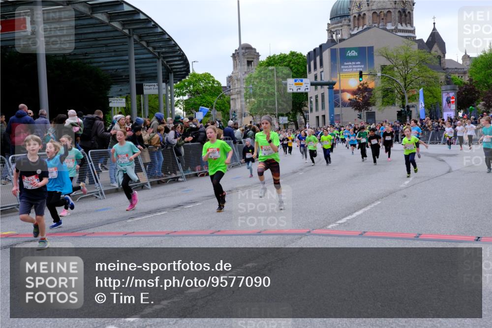 25.04.2026 - Das Zehntel Tim E. http://msf.ph/oto/9577090 25.04.2026 10:59:04 Ziel 5178, 5179, 5380, 5399, 5418, 5459, 5581, 5595, 5638, 5659, 5700, 5725, 5858, 5866, 5962, 6005, 6047, 6063, 6602, 6736, 6824, 6825, 6950, 6998, 7077, 7086, 7147, 7152, 7219, 7278, 7289, 7298, 7333, 7335, 7357, 7611, 7622, 7886 meine-sportfotos.de