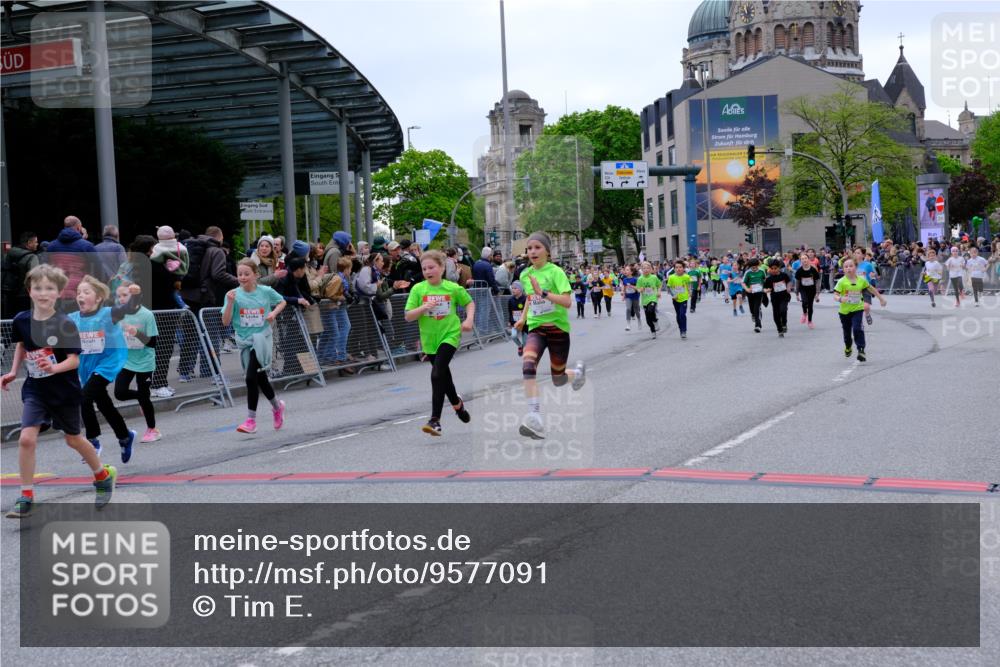 25.04.2026 - Das Zehntel Tim E. http://msf.ph/oto/9577091 25.04.2026 10:59:04 Ziel 5178, 5179, 5380, 5399, 5418, 5459, 5581, 5595, 5638, 5659, 5700, 5725, 5858, 5866, 5962, 6005, 6047, 6063, 6602, 6736, 6824, 6825, 6950, 6998, 7077, 7086, 7147, 7152, 7219, 7278, 7289, 7298, 7333, 7335, 7357, 7611, 7622, 7886 meine-sportfotos.de