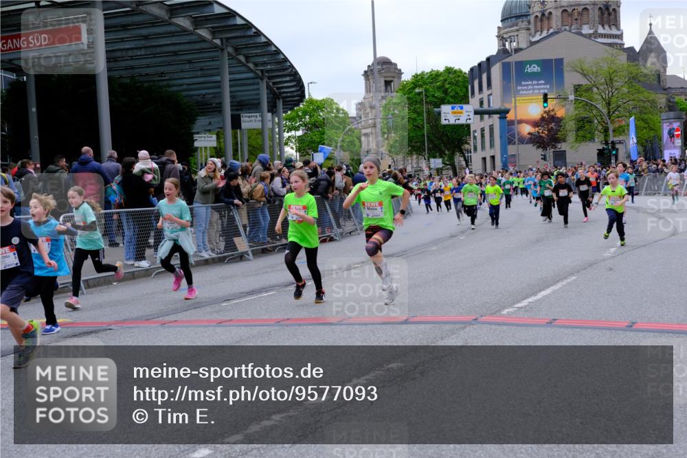 25.04.2026 - Das Zehntel Tim E. http://msf.ph/oto/9577093 25.04.2026 10:59:05 Ziel 5178, 5179, 5339, 5380, 5510, 5581, 5595, 5638, 5659, 5700, 5725, 5858, 5866, 5916, 5962, 6005, 6047, 6063, 6602, 6736, 6950, 6998, 7077, 7086, 7147, 7152, 7219, 7278, 7289, 7298, 7333, 7335, 7357, 7611, 7622, 7886 meine-sportfotos.de