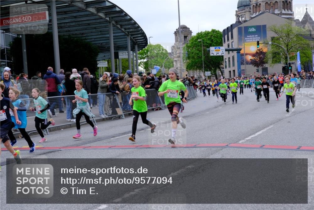 25.04.2026 - Das Zehntel Tim E. http://msf.ph/oto/9577094 25.04.2026 10:59:05 Ziel 5178, 5179, 5339, 5380, 5510, 5581, 5595, 5638, 5659, 5700, 5725, 5858, 5866, 5916, 5962, 6005, 6047, 6063, 6602, 6736, 6950, 6998, 7077, 7086, 7147, 7152, 7219, 7278, 7289, 7298, 7333, 7335, 7357, 7611, 7622, 7886 meine-sportfotos.de