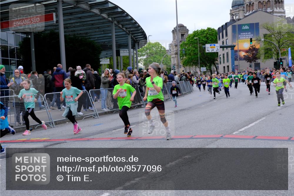 25.04.2026 - Das Zehntel Tim E. http://msf.ph/oto/9577096 25.04.2026 10:59:05 Ziel 5178, 5179, 5339, 5380, 5510, 5581, 5595, 5638, 5659, 5700, 5725, 5858, 5866, 5916, 5962, 6005, 6047, 6063, 6602, 6736, 6950, 6998, 7077, 7086, 7147, 7152, 7219, 7278, 7289, 7298, 7333, 7335, 7357, 7611, 7622, 7886 meine-sportfotos.de