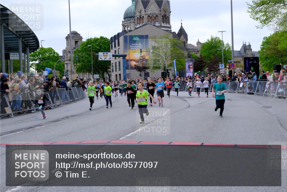 25.04.2026 - Das Zehntel Tim E. http://msf.ph/oto/9577097 25.04.2026 10:59:06 Ziel 5178, 5179, 5187, 5193, 5339, 5510, 5581, 5595, 5638, 5700, 5858, 5916, 5962, 6005, 6047, 6063, 6602, 6736, 6950, 6998, 7077, 7086, 7147, 7152, 7219, 7278, 7289, 7298, 7333, 7335, 7357, 7410, 7611, 7622, 7663, 7886 meine-sportfotos.de