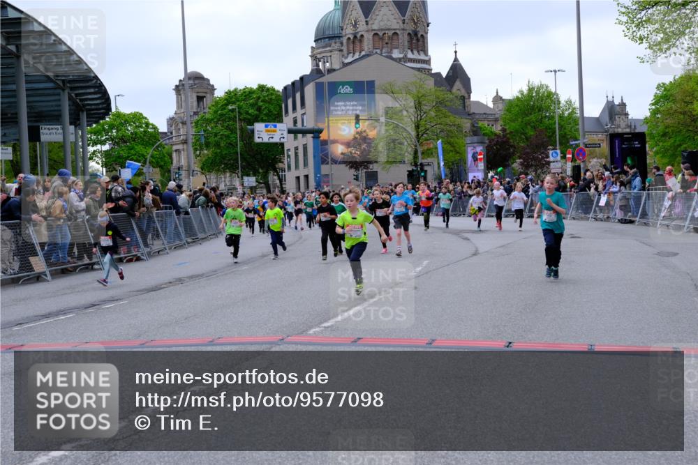 25.04.2026 - Das Zehntel Tim E. http://msf.ph/oto/9577098 25.04.2026 10:59:06 Ziel 5178, 5179, 5187, 5193, 5339, 5510, 5581, 5595, 5638, 5700, 5858, 5916, 5962, 6005, 6047, 6063, 6602, 6736, 6950, 6998, 7077, 7086, 7147, 7152, 7219, 7278, 7289, 7298, 7333, 7335, 7357, 7410, 7611, 7622, 7663, 7886 meine-sportfotos.de